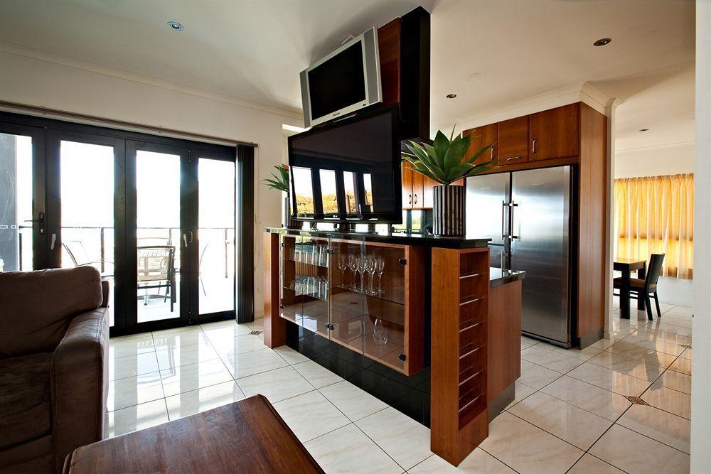 At Waterfront Whitsunday Retreat - Adults Only Aparthotel Airlie Beach Εξωτερικό φωτογραφία