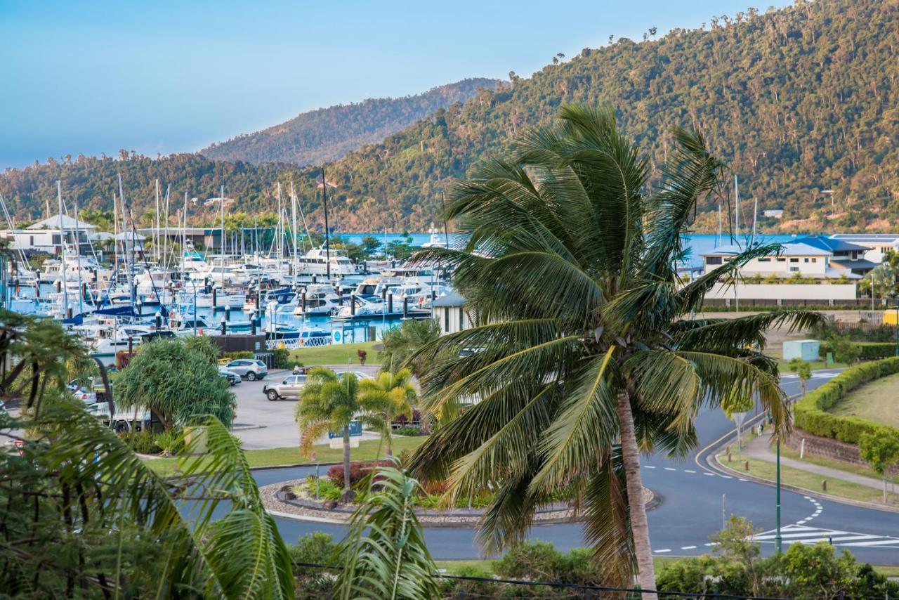 At Waterfront Whitsunday Retreat - Adults Only Aparthotel Airlie Beach Εξωτερικό φωτογραφία