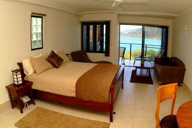 At Waterfront Whitsunday Retreat - Adults Only Aparthotel Airlie Beach Εξωτερικό φωτογραφία
