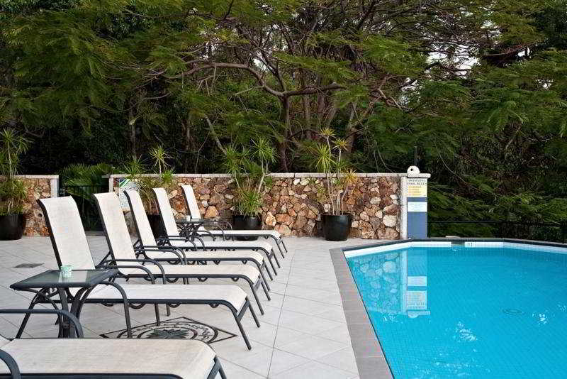 At Waterfront Whitsunday Retreat - Adults Only Aparthotel Airlie Beach Εξωτερικό φωτογραφία