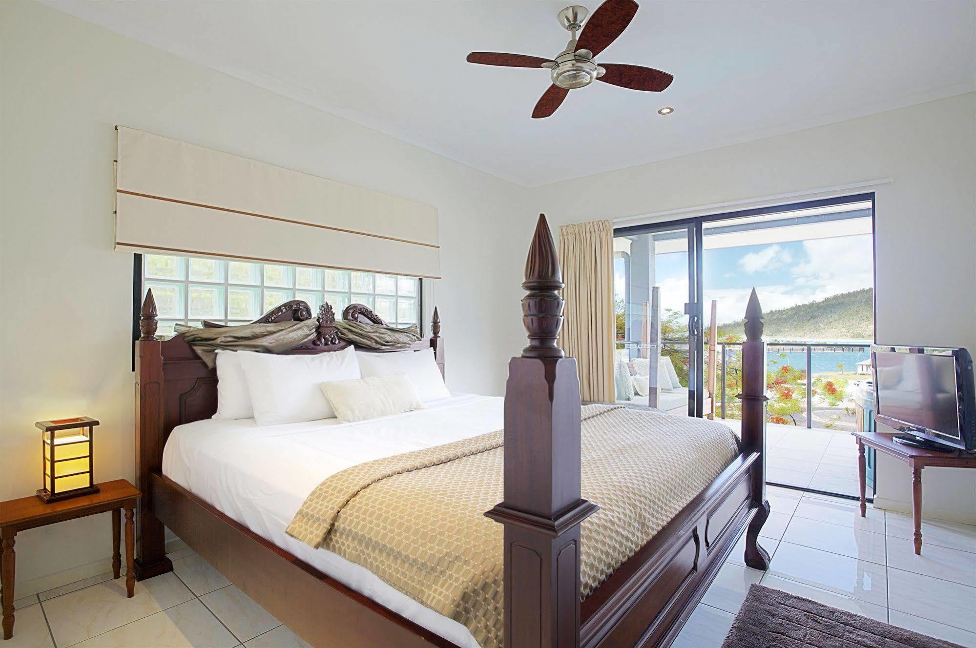 At Waterfront Whitsunday Retreat - Adults Only Aparthotel Airlie Beach Εξωτερικό φωτογραφία